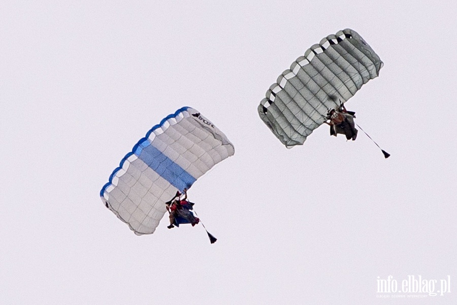 Airplane Wingsuit Formation nad elblskim lotniskiem, fot. 58