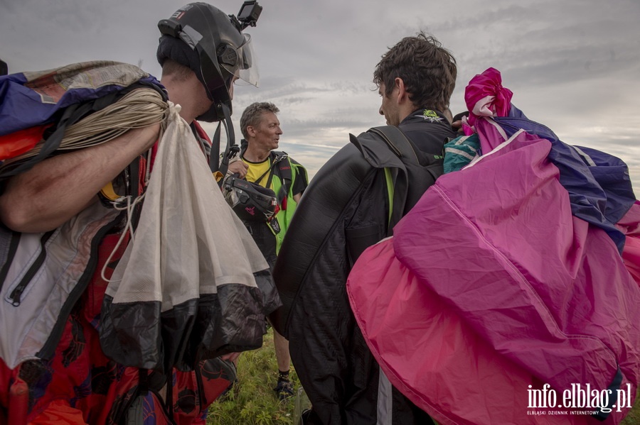 Airplane Wingsuit Formation nad elblskim lotniskiem, fot. 83