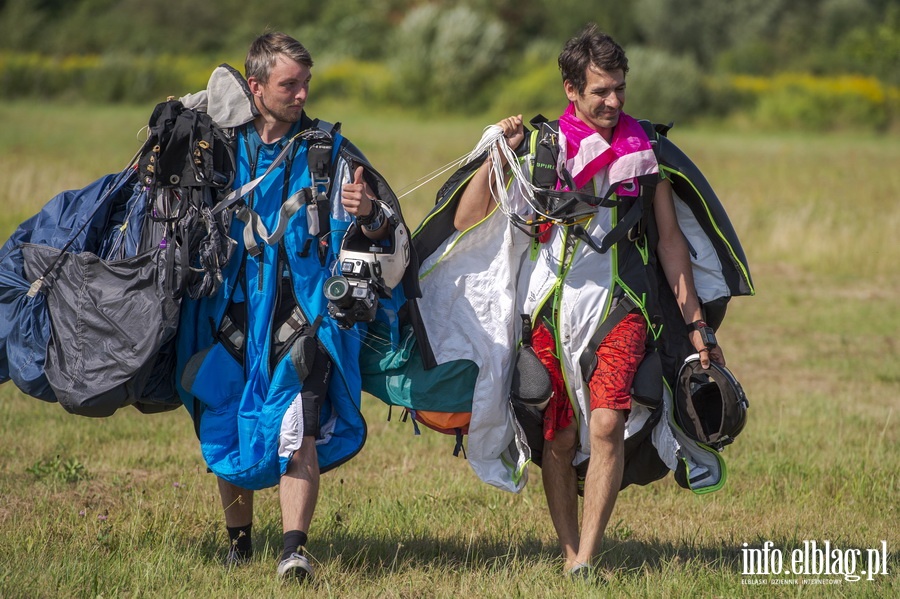 Airplane Wingsuit Formation nad elblskim lotniskiem, fot. 97