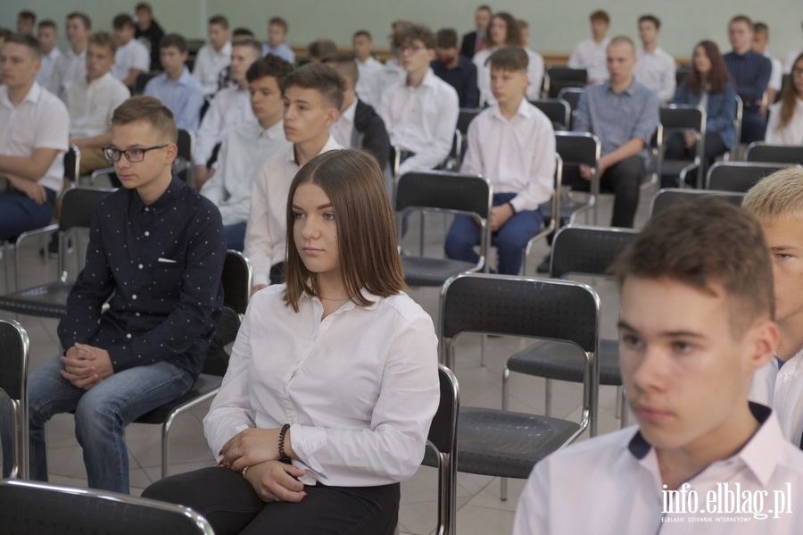 Rozpoczcie roku szkolnego w ZSM i SP 21 im. Mikoaja Kopernika w Elblgu, fot. 10