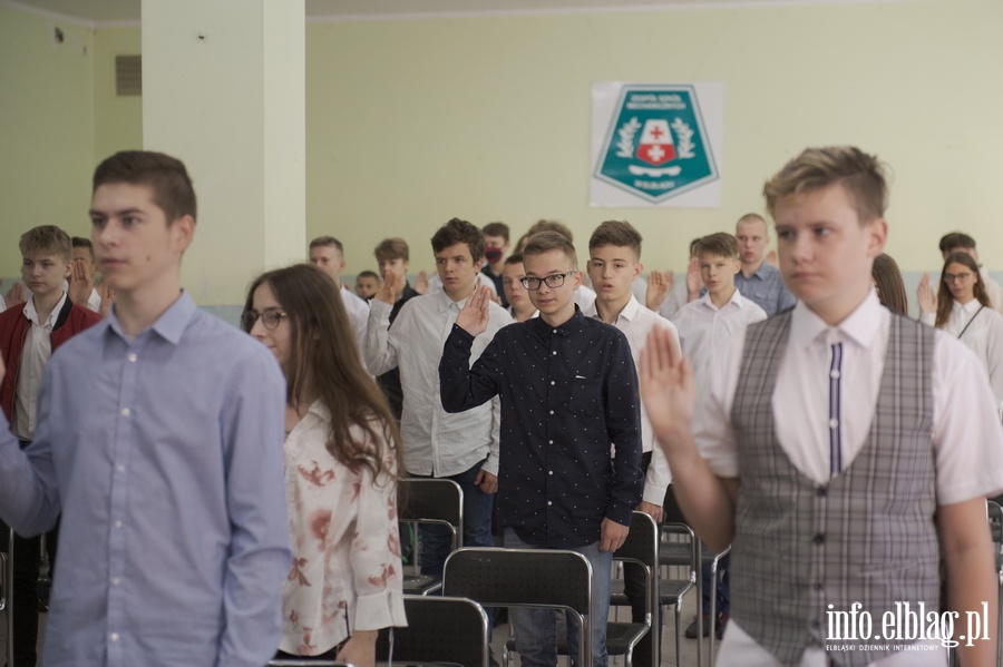 Rozpoczęcie roku szkolnego w ZSM i SP 21 im. Mikołaja Kopernika w Elblągu, fot. 22