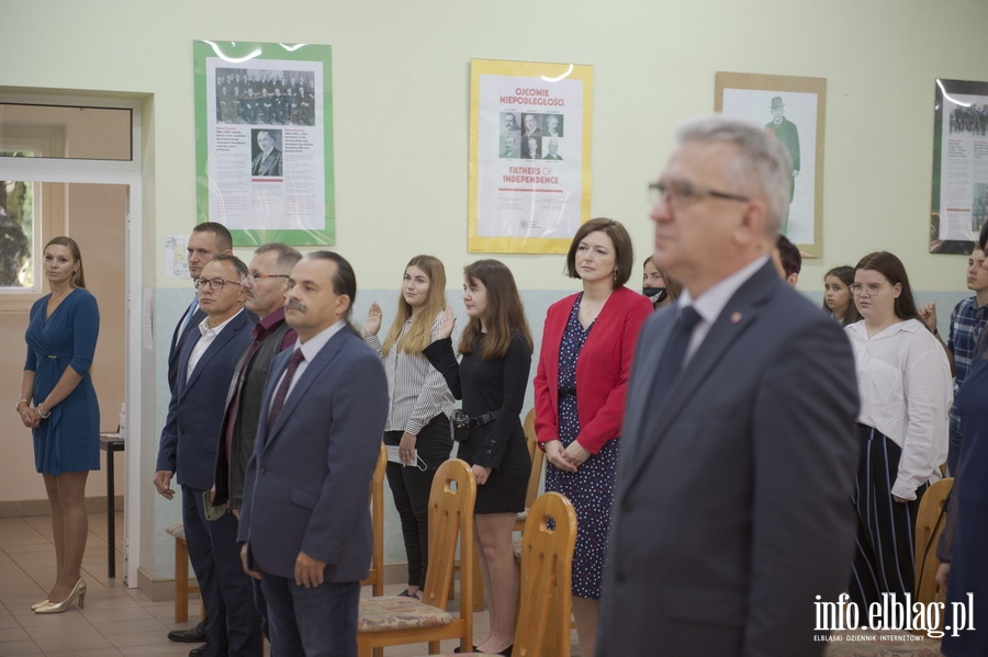 Rozpoczęcie roku szkolnego w ZSM i SP 21 im. Mikołaja Kopernika w Elblągu, fot. 24