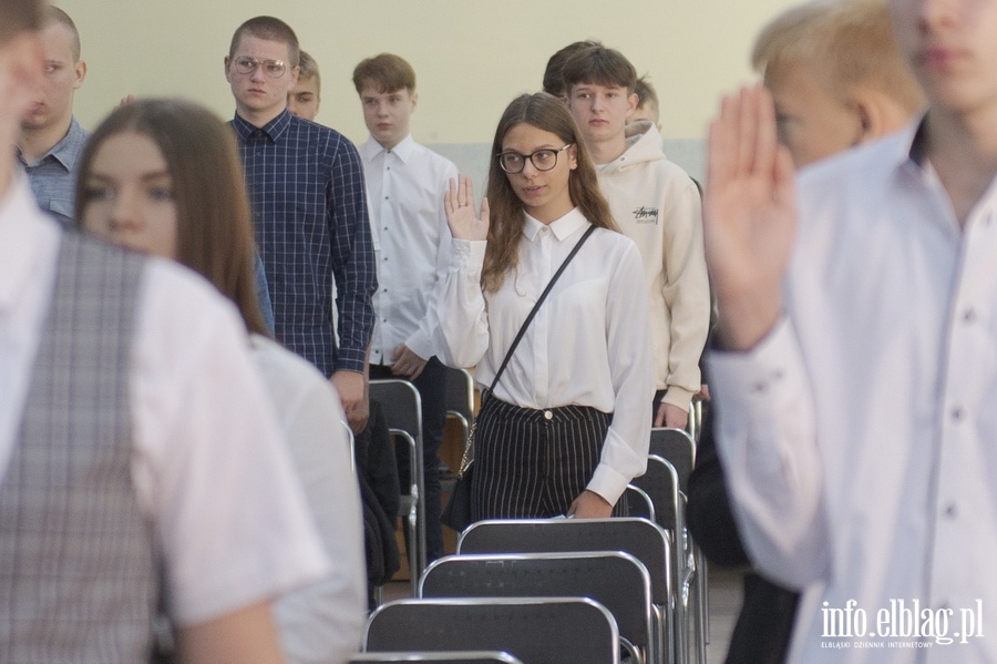 Rozpoczęcie roku szkolnego w ZSM i SP 21 im. Mikołaja Kopernika w Elblągu, fot. 25