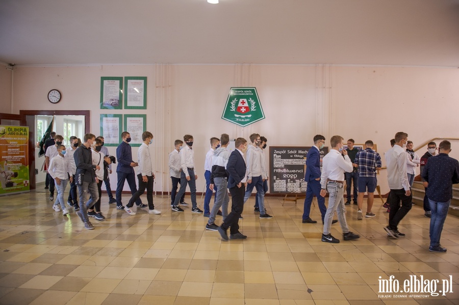 Rozpoczęcie roku szkolnego w ZSM i SP 21 im. Mikołaja Kopernika w Elblągu, fot. 34