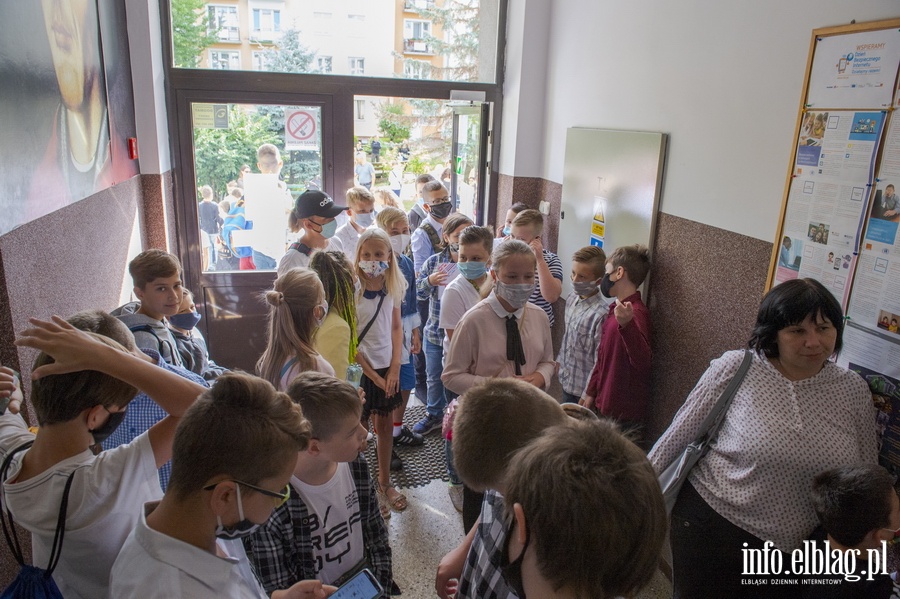 Rozpoczcie roku szkolnego w ZSM i SP 21 im. Mikoaja Kopernika w Elblgu, fot. 46