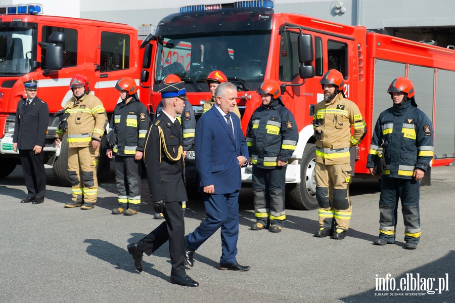 Nowy pojazd dla elblskich straakw. Zastpi auto, ktre suyo im od wielu lat, fot. 8