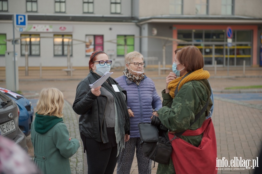 Elblg:"Fanatycy chc skaza kobiety na niewyobraalne cierpienie". Protest wobronie prawa do aborcji, fot. 2