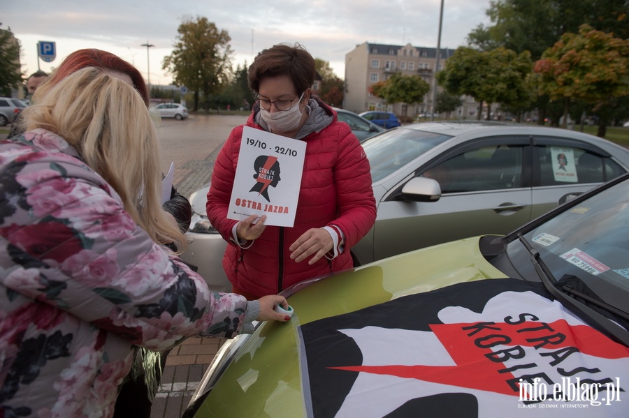 Elblg:"Fanatycy chc skaza kobiety na niewyobraalne cierpienie". Protest wobronie prawa do aborcji, fot. 10