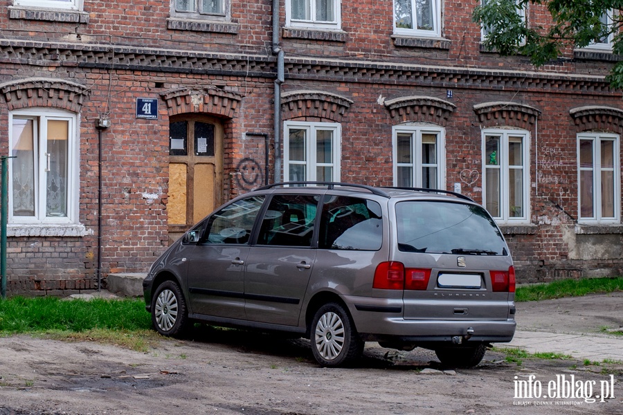 Mistrzowie parkowania w Elblągu (część 69), fot. 8