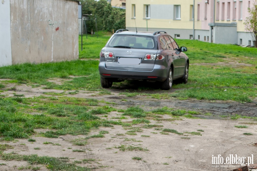Mistrzowie parkowania w Elblągu (część 69), fot. 11