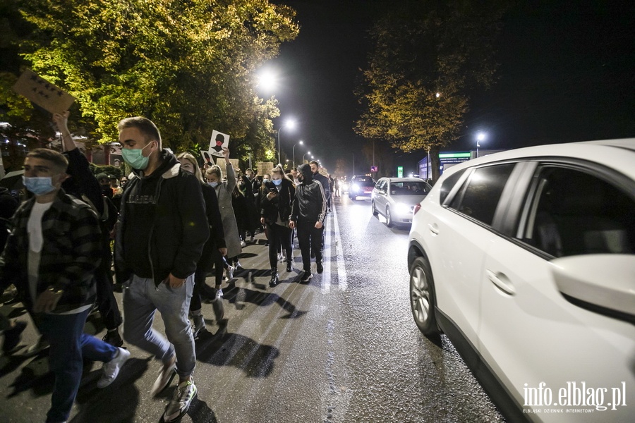  Elblanie znw wyszli na ulice. Blokowali miasto wraz z kierowcami i rolnikami, fot. 16