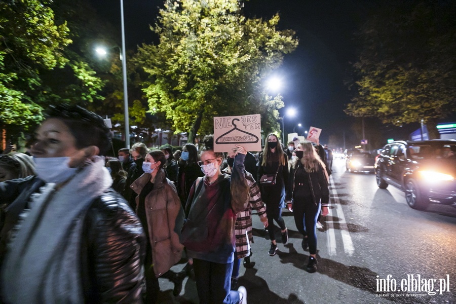  Elblanie znw wyszli na ulice. Blokowali miasto wraz z kierowcami i rolnikami, fot. 17