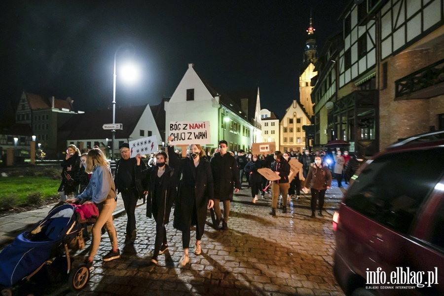  Elblążanie znów wyszli na ulice. Blokowali miasto wraz z kierowcami i rolnikami, fot. 33