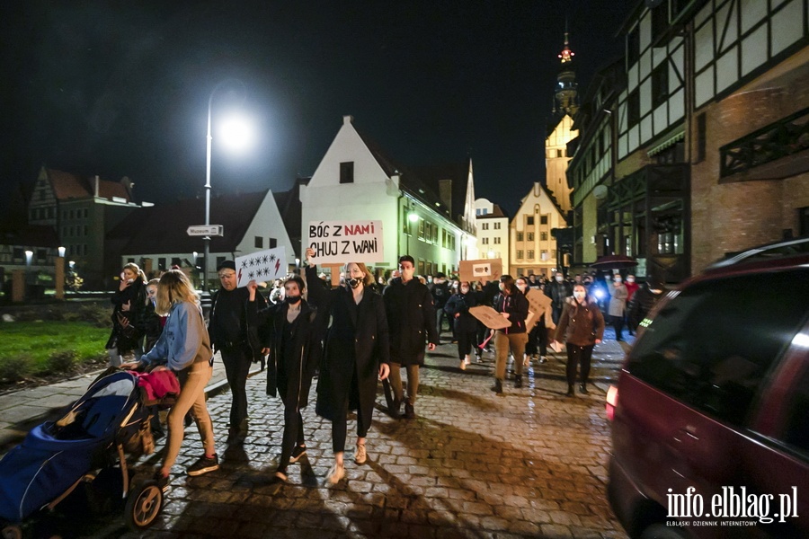  Elblanie znw wyszli na ulice. Blokowali miasto wraz z kierowcami i rolnikami, fot. 33