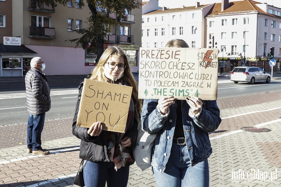 "Chcemy odzyska swoje prawa". Modzie demonstrowaa przed biura poswPiS, fot. 9