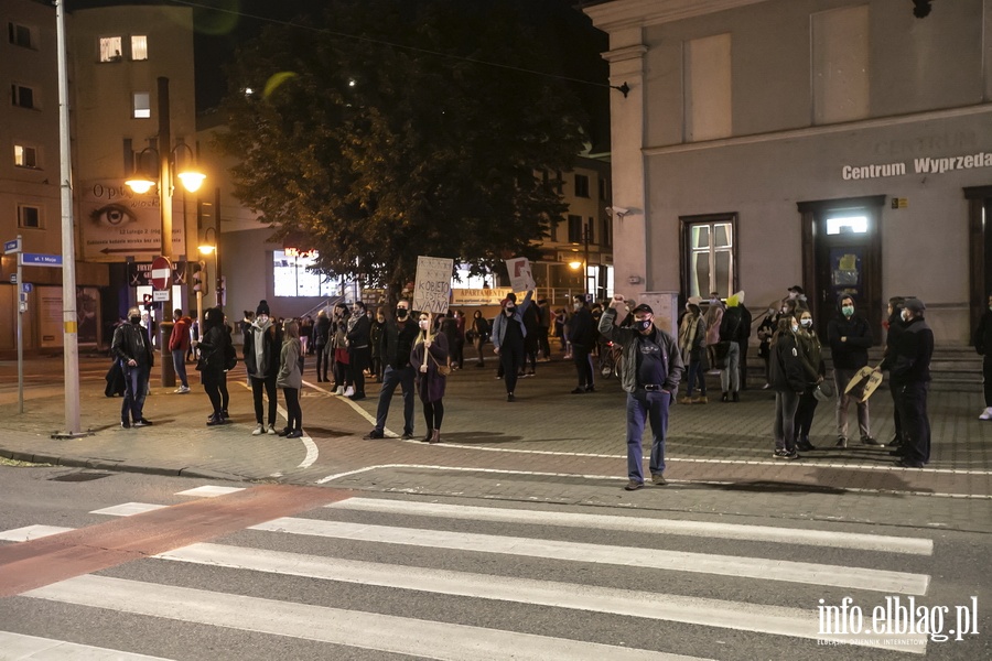  "PiS wypowiedzia kobietom wojn". Kilka tysicy elblan ponownie wyszo na ulice, fot. 8