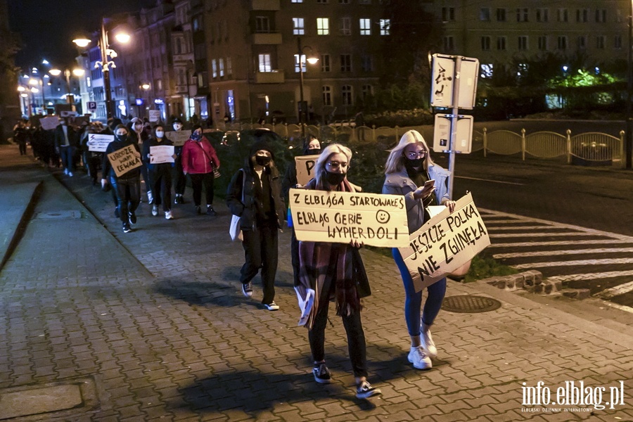  "PiS wypowiedzia kobietom wojn". Kilka tysicy elblan ponownie wyszo na ulice, fot. 16