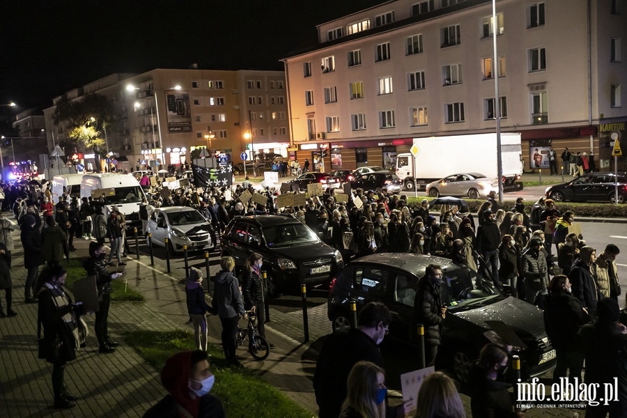  "PiS wypowiedzia kobietom wojn". Kilka tysicy elblan ponownie wyszo na ulice, fot. 30