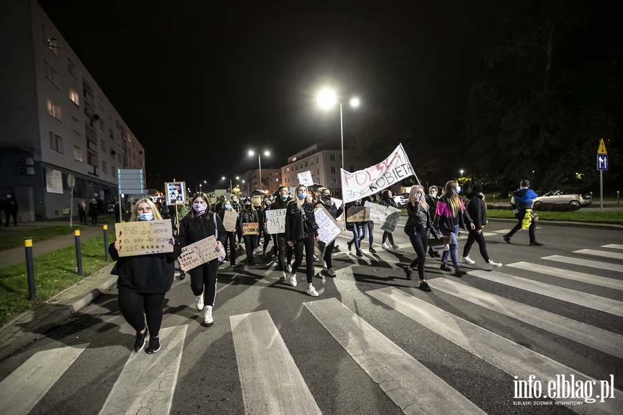  "PiS wypowiedzia kobietom wojn". Kilka tysicy elblan ponownie wyszo na ulice, fot. 31