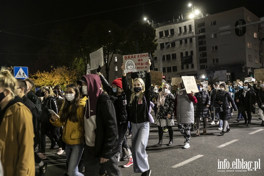  "PiS wypowiedzia kobietom wojn". Kilka tysicy elblan ponownie wyszo na ulice, fot. 36