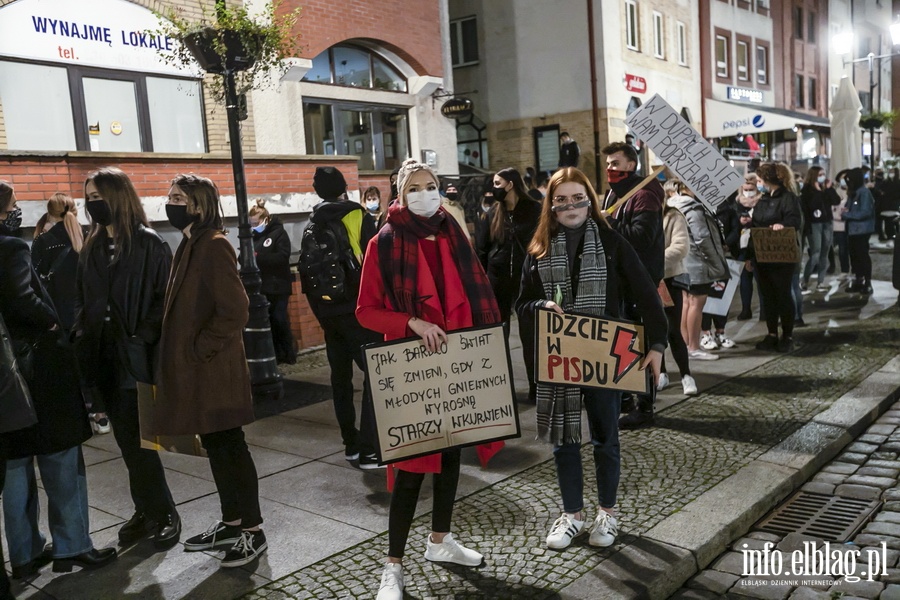 "Peace not PiS". Kolejny protest w Elblgu, demonstracj prbowano zakci, fot. 3