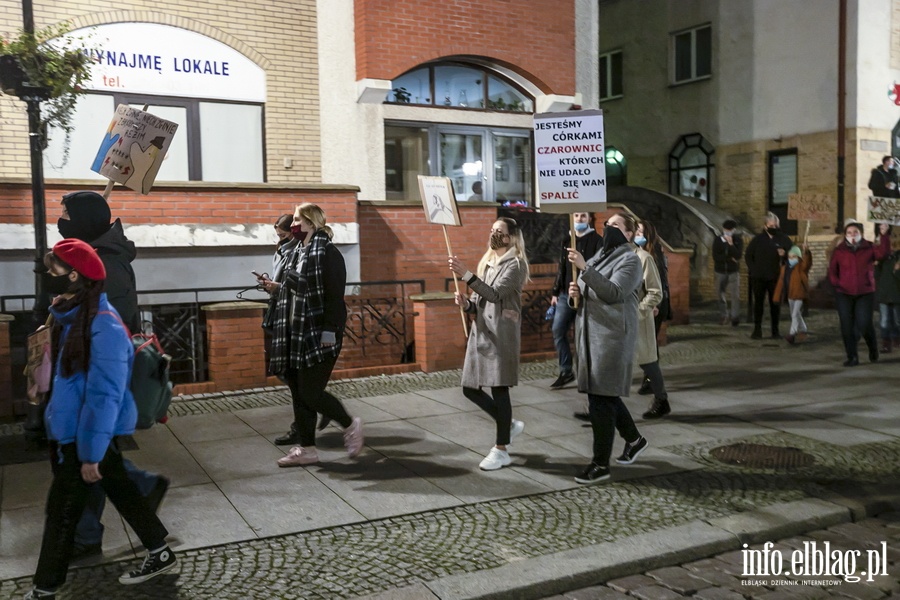 "Peace not PiS". Kolejny protest w Elblgu, demonstracj prbowano zakci, fot. 6