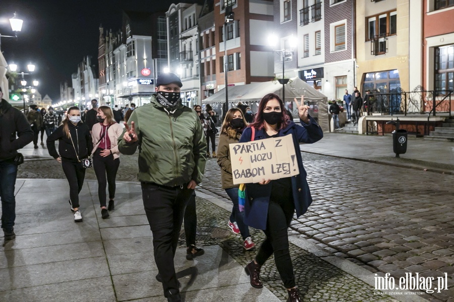 "Peace not PiS". Kolejny protest w Elblgu, demonstracj prbowano zakci, fot. 7