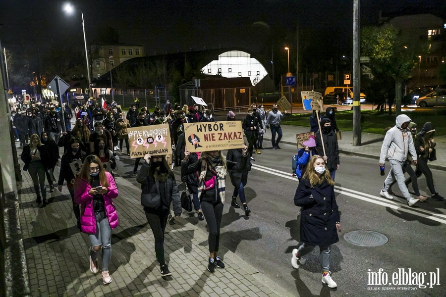 "Peace not PiS". Kolejny protest w Elblgu, demonstracj prbowano zakci, fot. 20