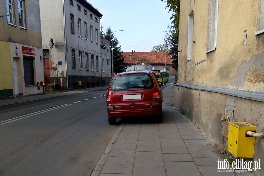 Mistrzowie parkowania w Elblągu (część 70), fot. 4