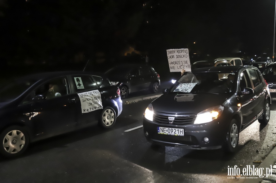 "Nie skadamy parasolek". Protest w Elblgu, demonstrantki zablokoway ruch wmiecie, fot. 30