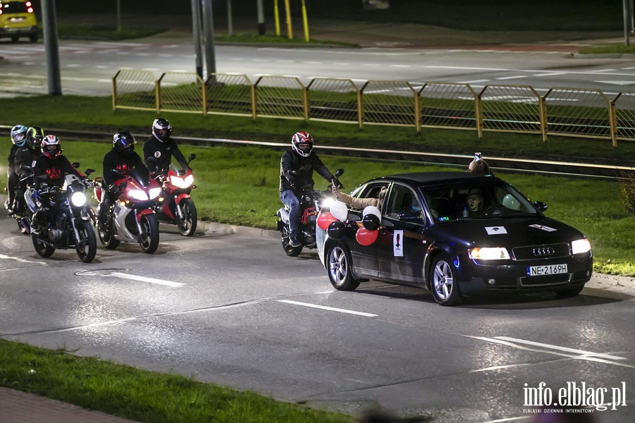 Strajk kobiet w Elblgu. Tym razem to by protest samochodowy, fot. 2