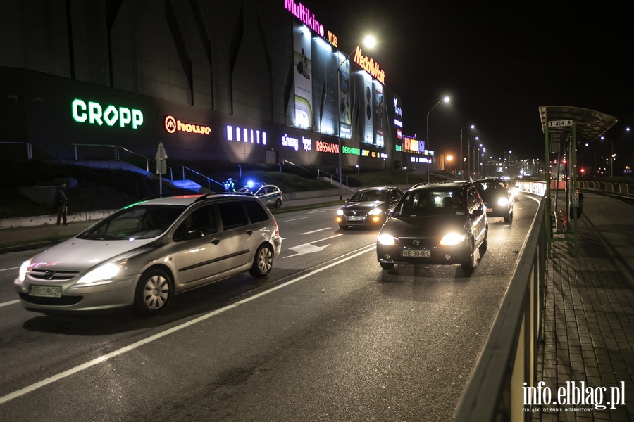 Strajk kobiet w Elblgu. Tym razem to by protest samochodowy, fot. 24