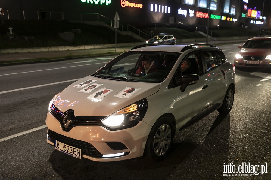 Strajk kobiet w Elblgu. Tym razem to by protest samochodowy, fot. 27