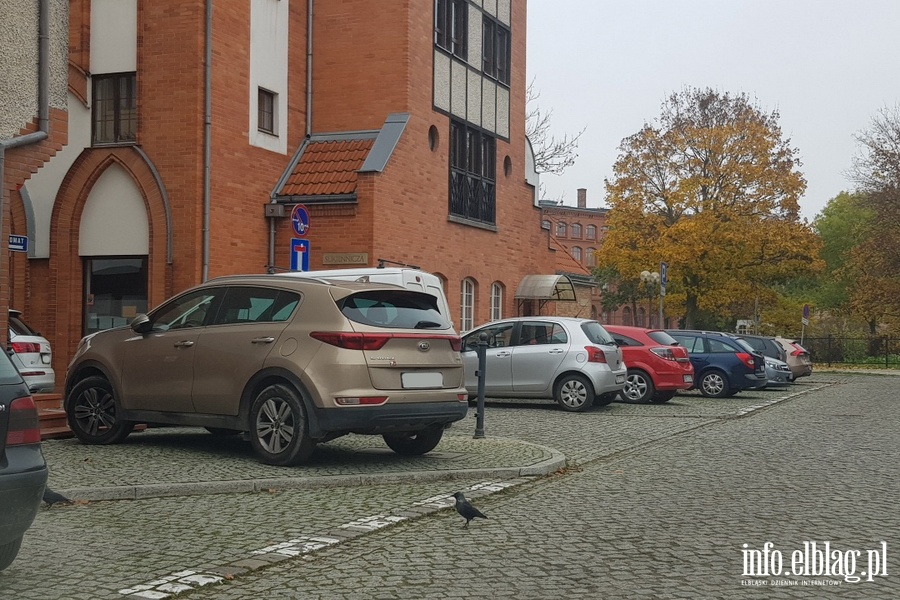 Mistrzowie parkowania w Elblągu (część 70), fot. 9