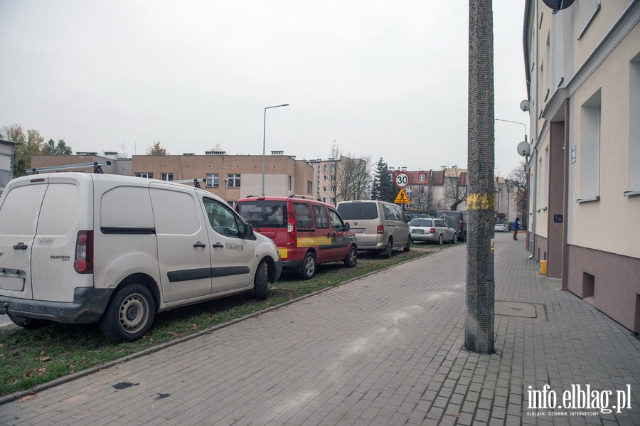 Mistrzowie parkowania w Elblągu (część 71), fot. 14