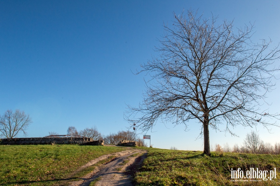 Zdewastowana wiata na Gęsiej Górze, fot. 2