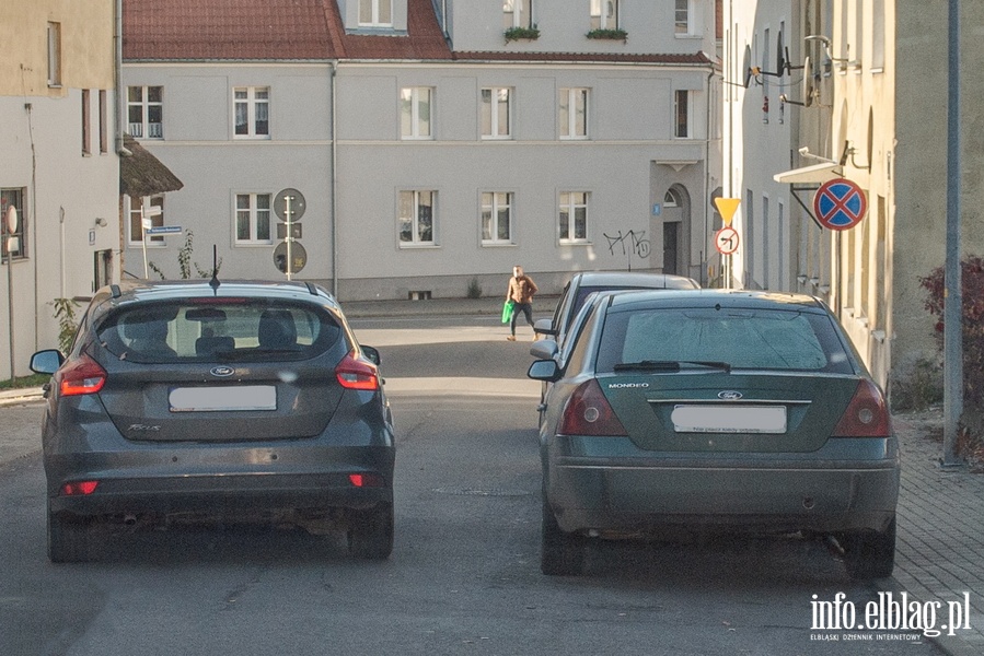 Mistrzowie parkowania w Elblągu (część 72), fot. 14