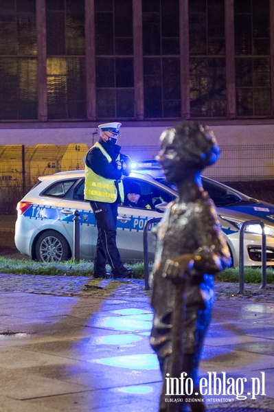 Elblski Strajk Kobiet zorganizowa kolejny protest pt.: ,, Wkurzone za Warszaw ''., fot. 17