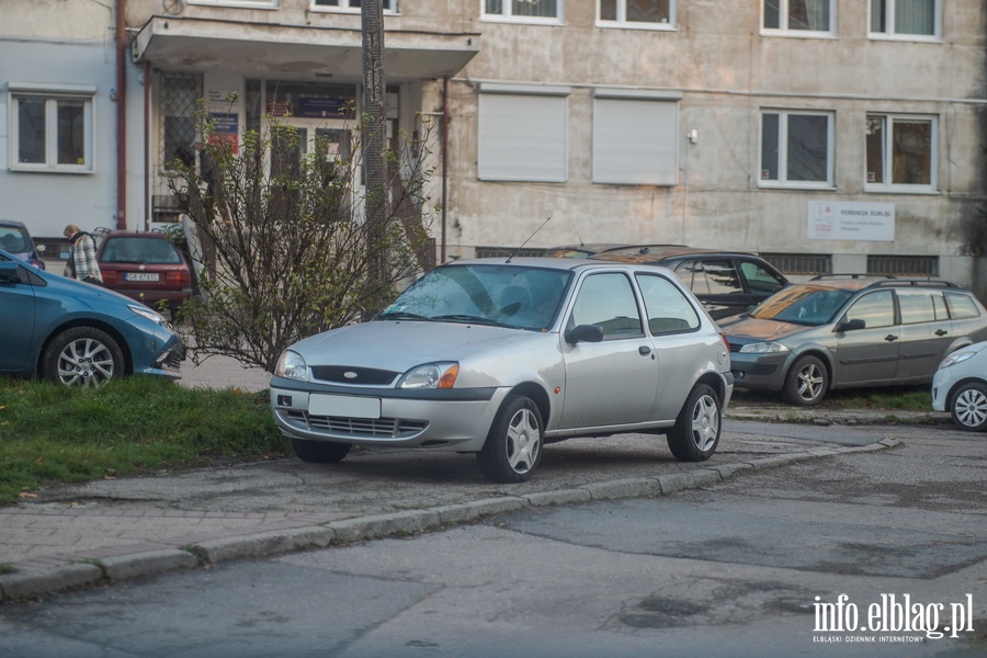 Mistrzowie parkowania w Elblągu (część 73), fot. 16