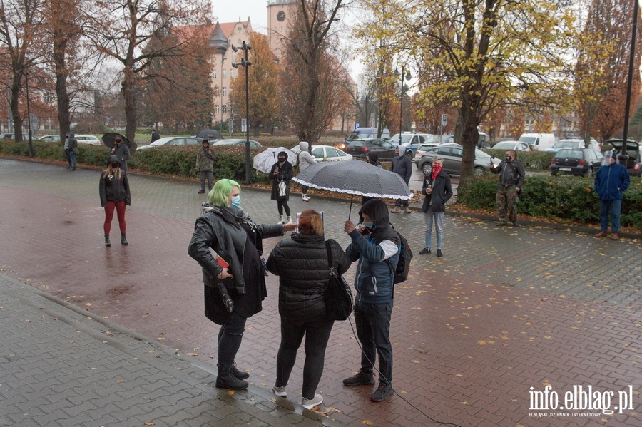 W Elblgu odby si dzi kolejny Strajk Kobiet. Dat wybrano nieprzypadkowo, fot. 4