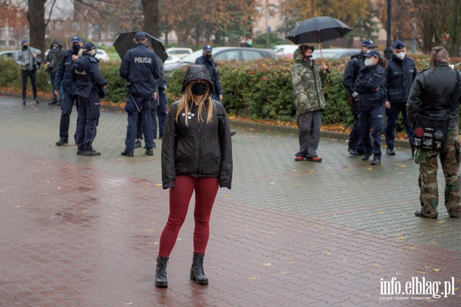 W Elblgu odby si dzi kolejny Strajk Kobiet. Dat wybrano nieprzypadkowo, fot. 5