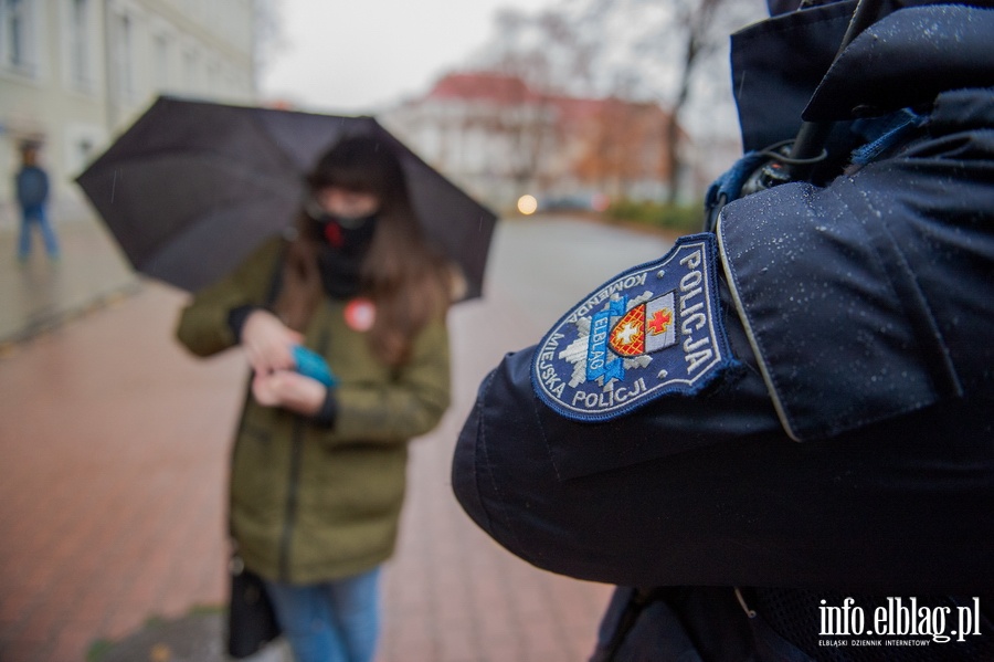 W Elblgu odby si dzi kolejny Strajk Kobiet. Dat wybrano nieprzypadkowo, fot. 12