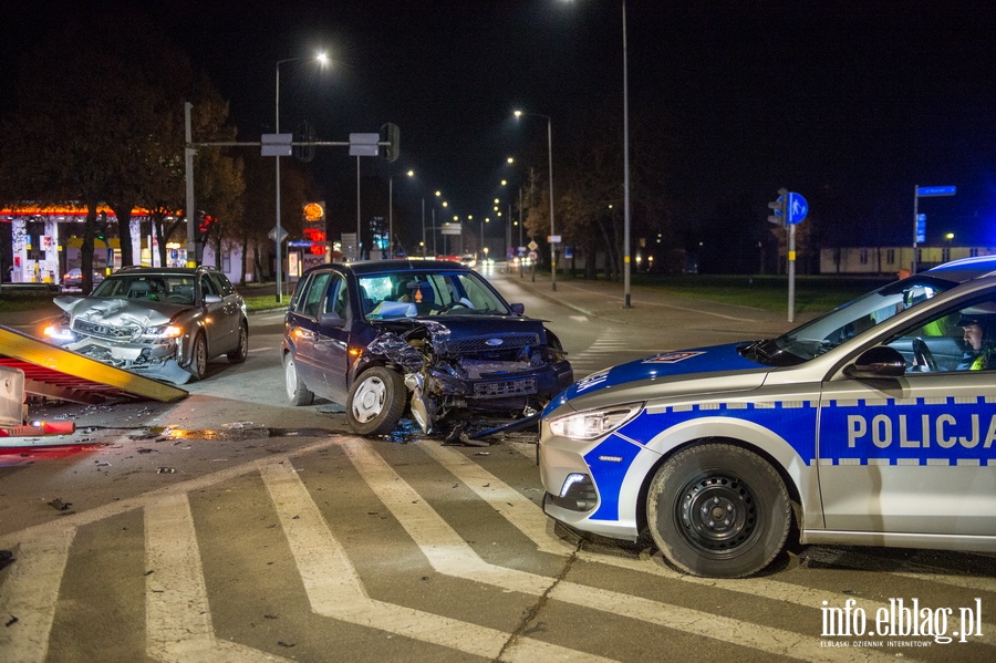 Czowka na skrzyowaniu al.Tysiclecia z Rycersk, fot. 7