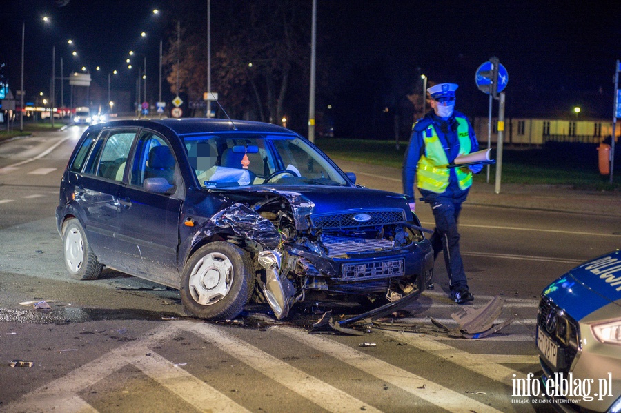 Czowka na skrzyowaniu al.Tysiclecia z Rycersk, fot. 9