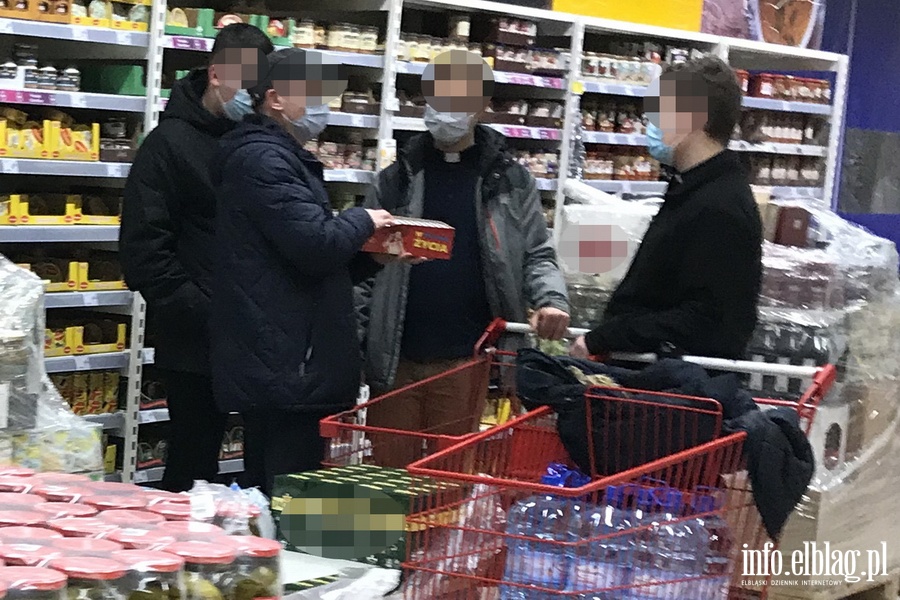 Jak elblążanie stosują się do noszenia maseczek ?, fot. 53