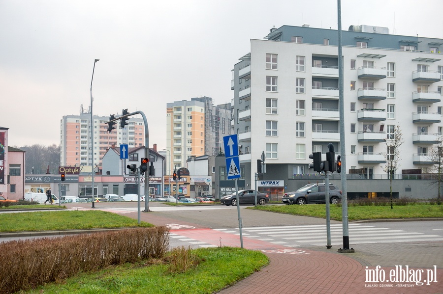 Piesi będą bezpieczniejsi na Płk. Dąbka? Miasto chce zainwestować w kolejne aktywne przejścia, fot. 12