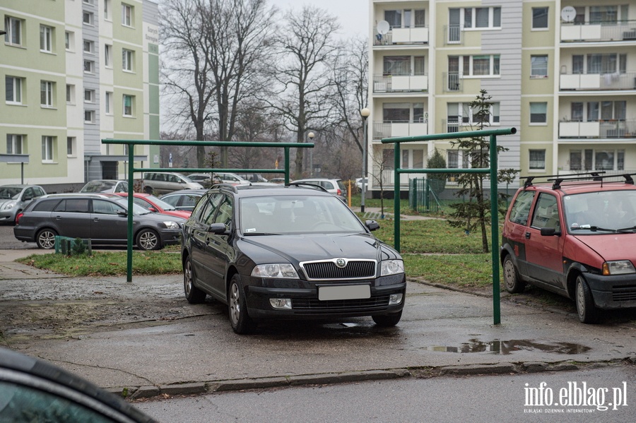 Mistrzowie parkowania w Elblągu (część 76), fot. 12