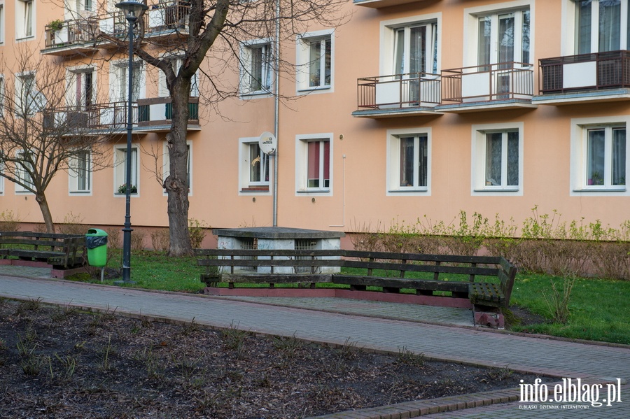 Stare ławki na Skwerze Romualda Rebinina, fot. 9