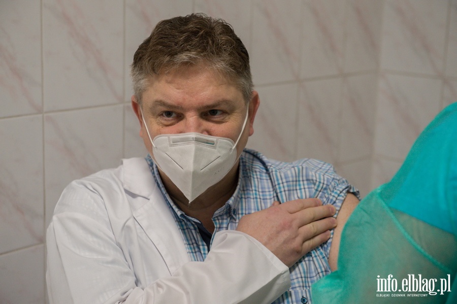 W Szpitalu Miejskim odbyły się pierwsze szczepienia przeciwko COVID-19, fot. 12
