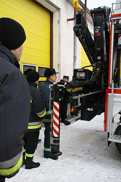 Przekazanie cikiego samochodu ratownictwa technicznego elblskim straakom, fot. 8